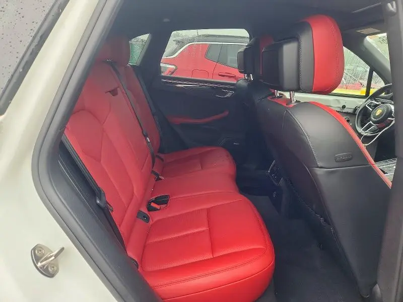 2019 PORSCHE MACAN   