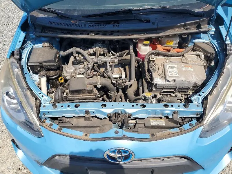 2015 TOYOTA PRIUS C ONE  
