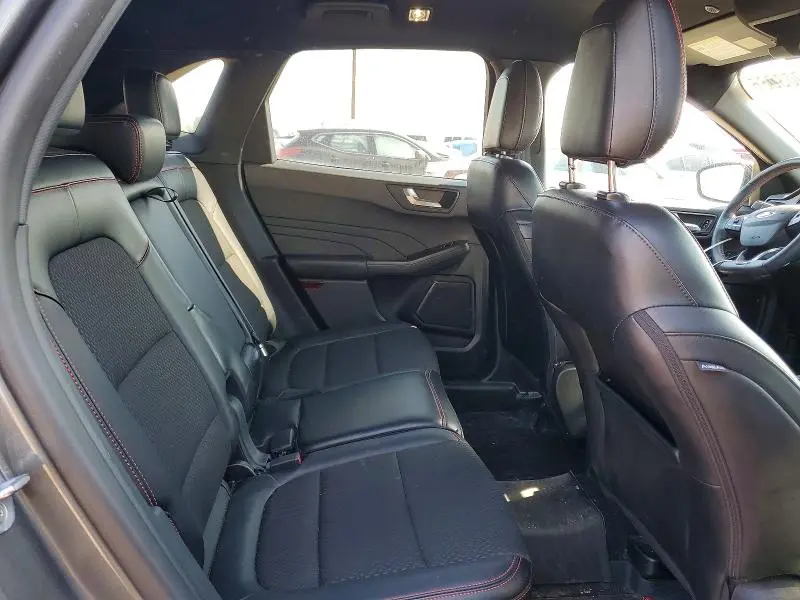 2024 FORD ESCAPE ST LINE  