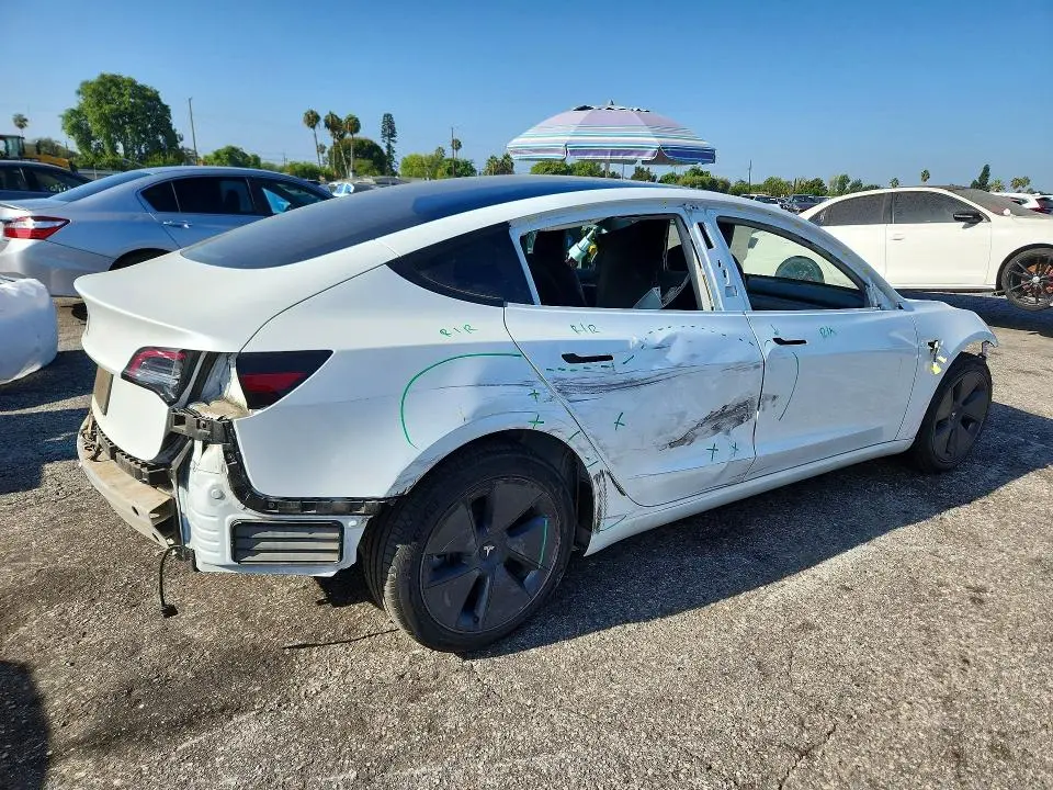 2022 TESLA MODEL 3   