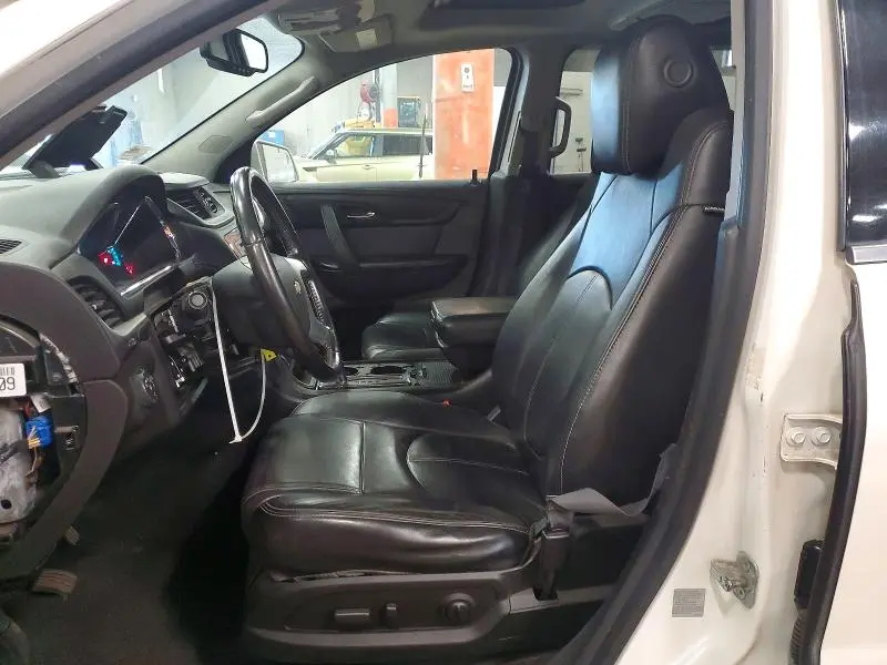 2013 CHEVROLET TRAVERSE LT  