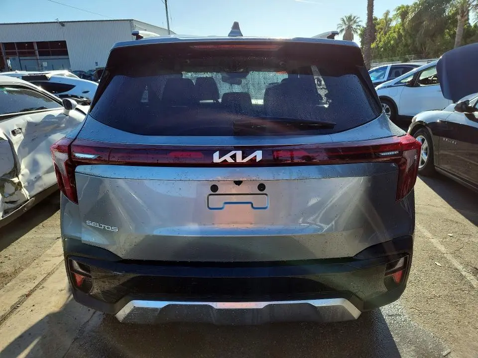2025 KIA SELTOS S  