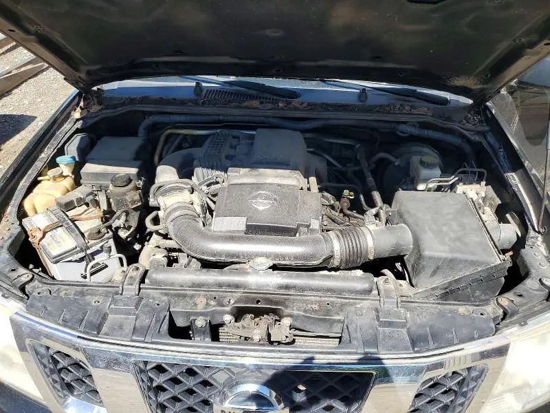 2012 NISSAN FRONTIER SV V6  