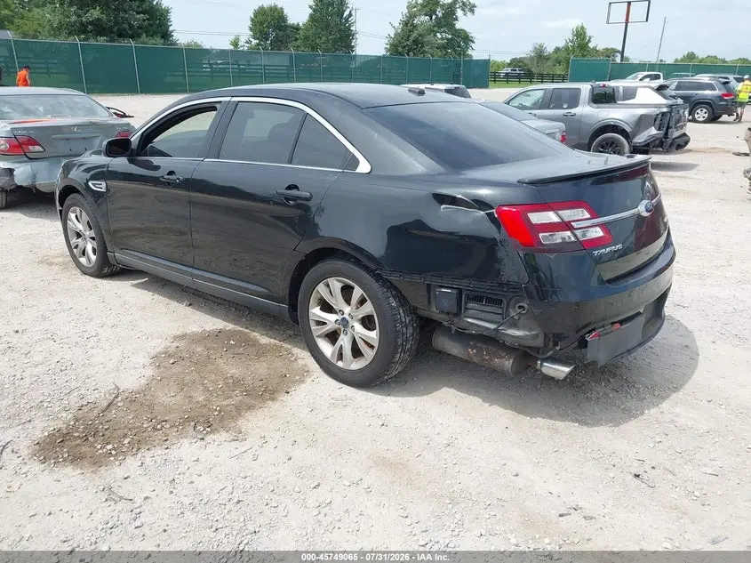 2013 FORD TAURUS LIMITED