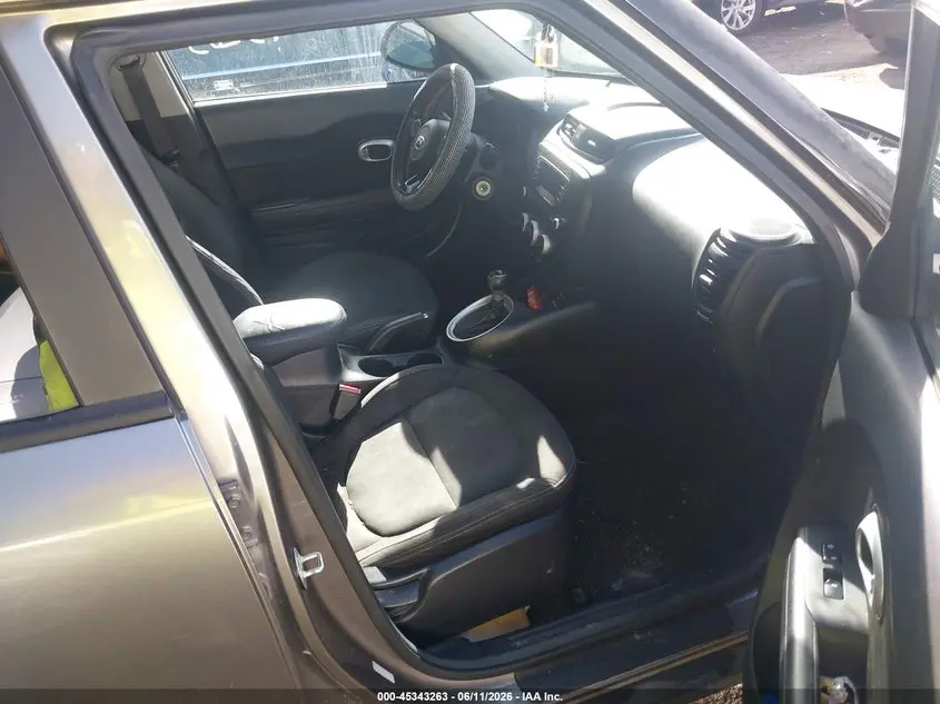 2016 KIA SOUL  