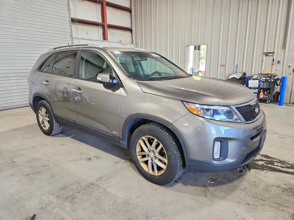 2015 KIA SORENTO LX  