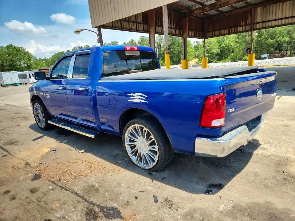2016 RAM 1500 SLT  