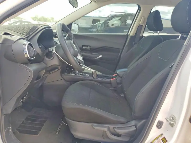 2021 NISSAN KICKS SV  