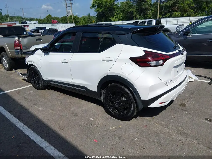 2022 NISSAN KICKS SR XTRONIC CVT