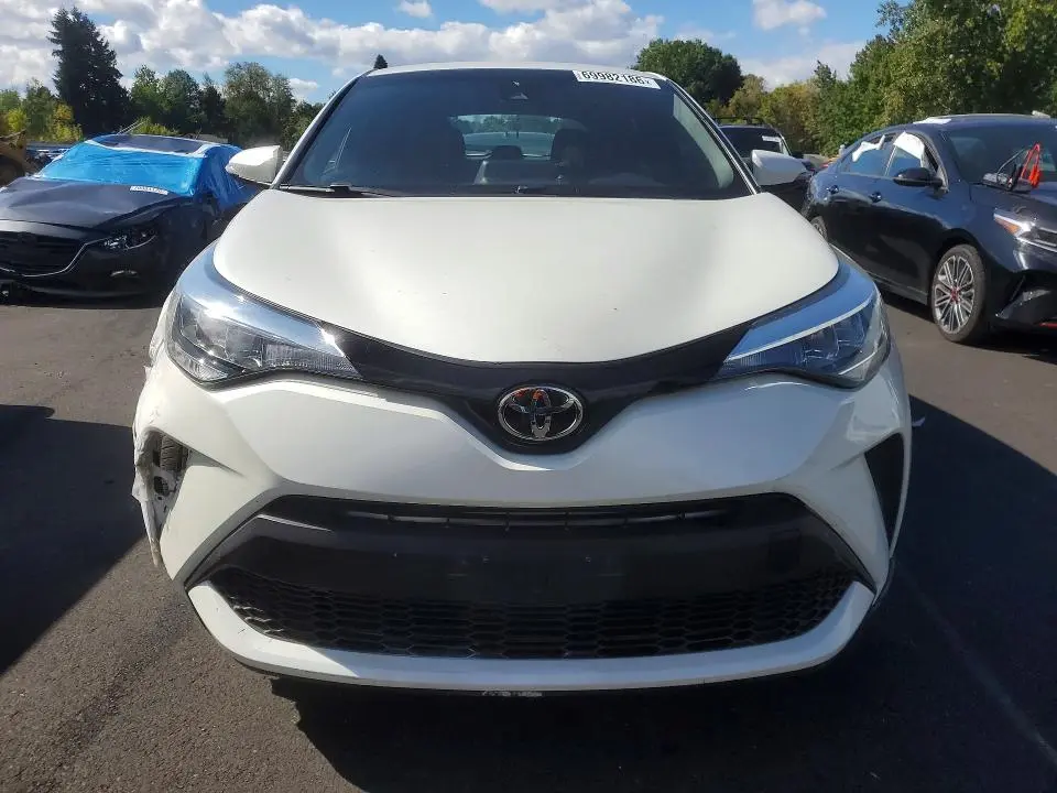 2021 TOYOTA C-HR XLE  