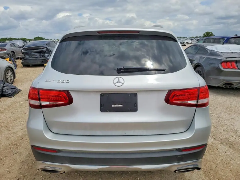 2016 MERCEDES-BENZ GLC 300  