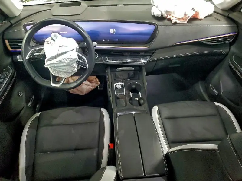 2024 BUICK ENVISION ESSENCE  