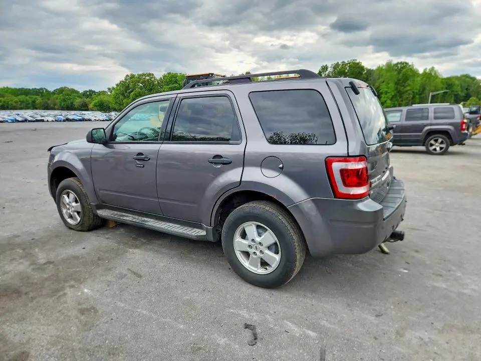 2010 FORD ESCAPE XLT  
