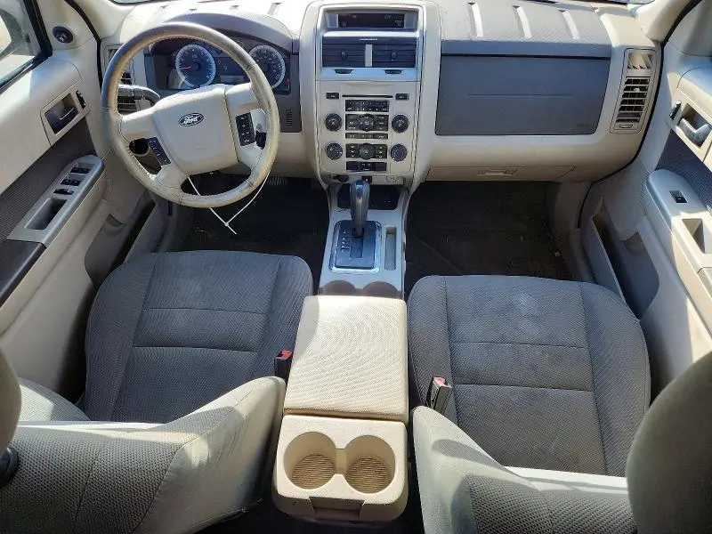 2010 FORD ESCAPE XLT  