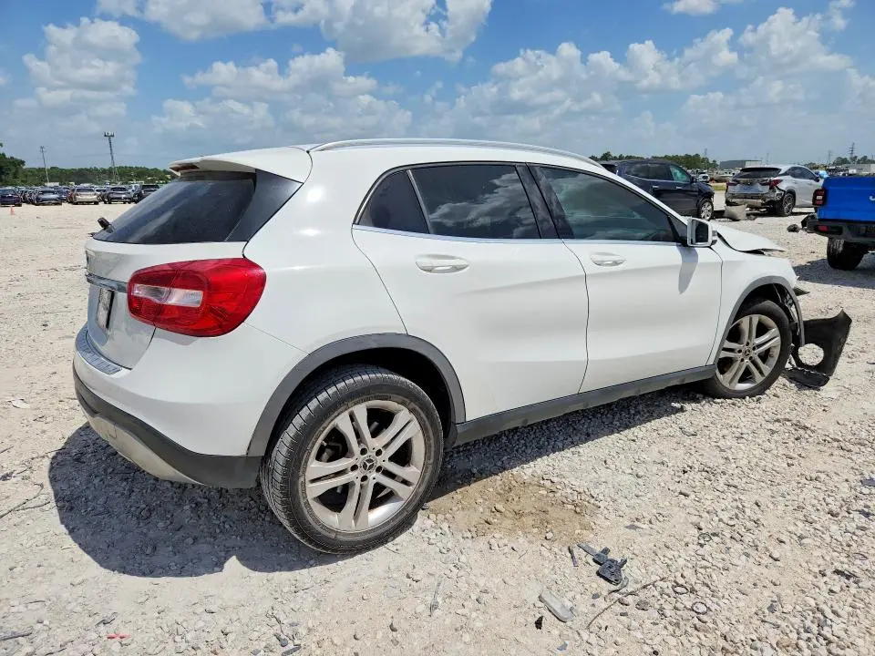 2019 MERCEDES-BENZ GLA 250  