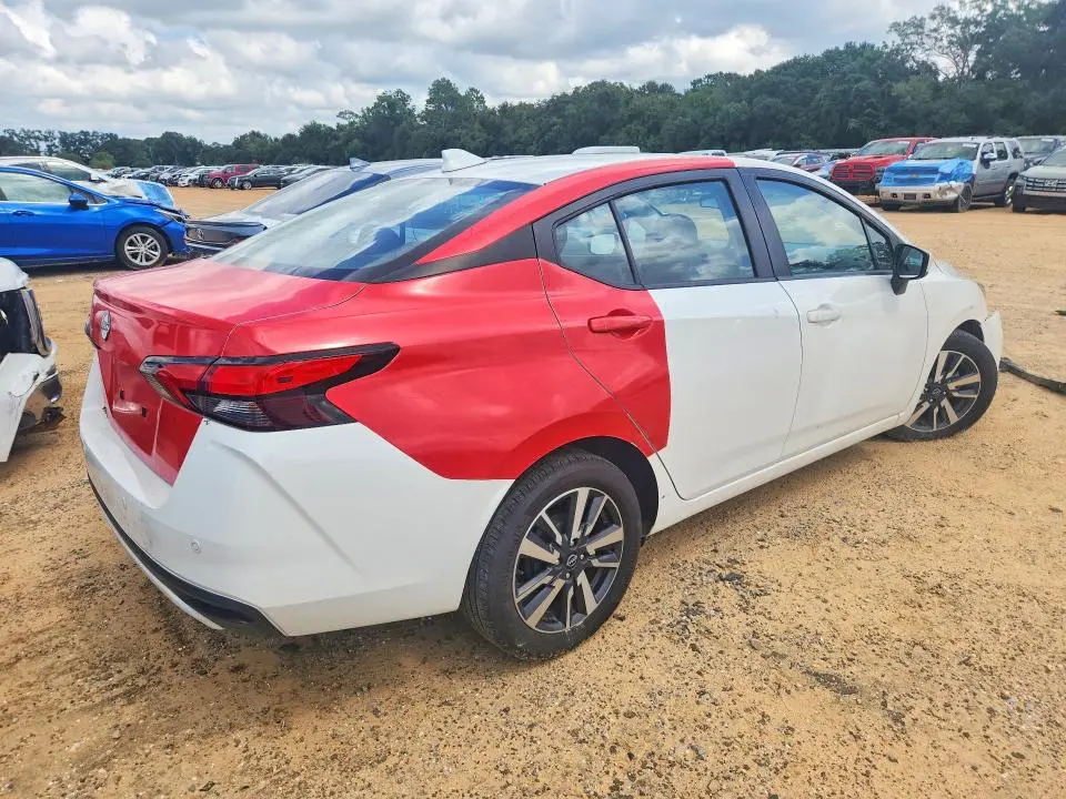 2023 NISSAN VERSA SV  