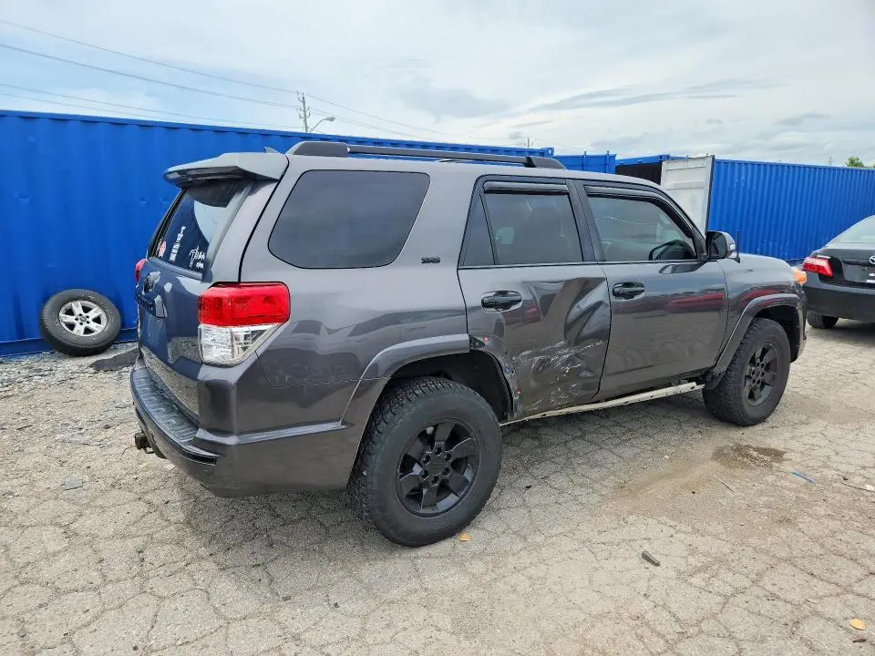 2010 TOYOTA 4RUNNER SR5  