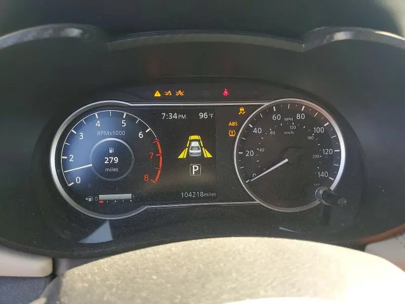 2020 NISSAN VERSA SV  