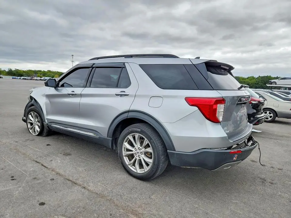2021 FORD EXPLORER XLT  