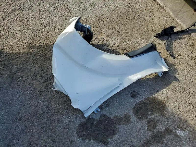 2015 NISSAN FRONTIER SV  