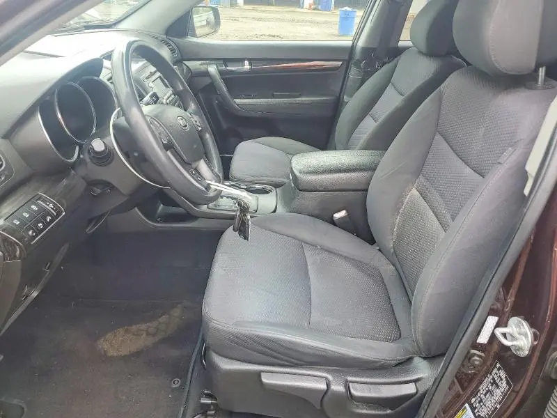 2011 KIA SORENTO LX  