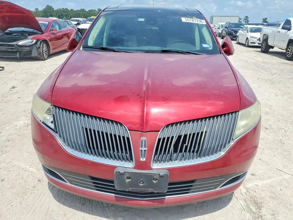 2014 LINCOLN MKT   