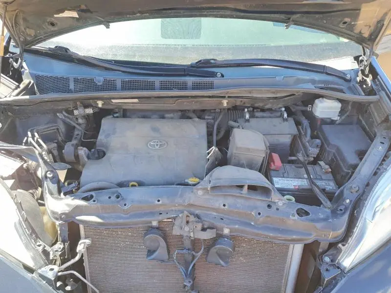 2011 TOYOTA SIENNA XLE 7-PASSENGER  