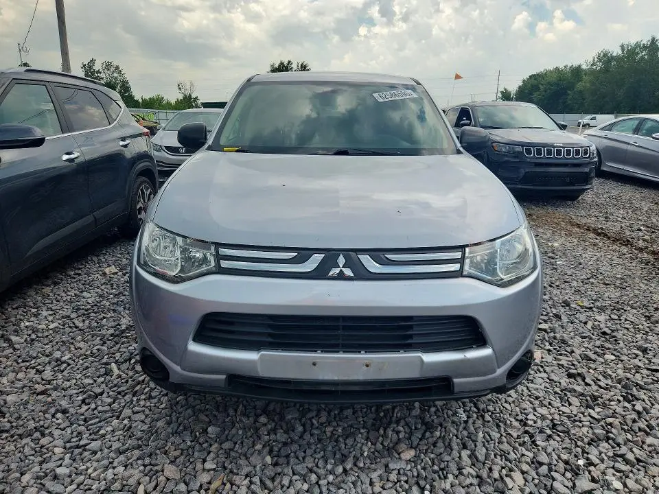 2014 MITSUBISHI OUTLANDER ES  