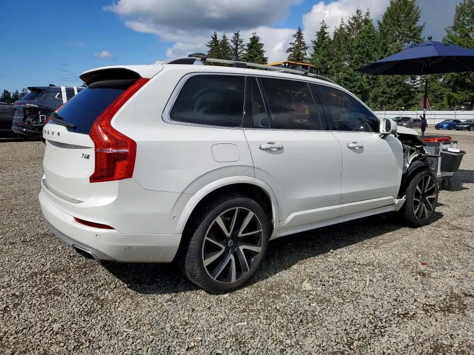 2019 VOLVO XC90 T6 MOMENTUM  