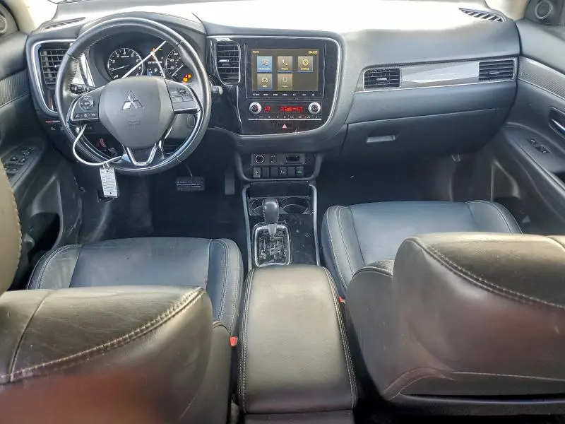 2020 MITSUBISHI OUTLANDER SE  