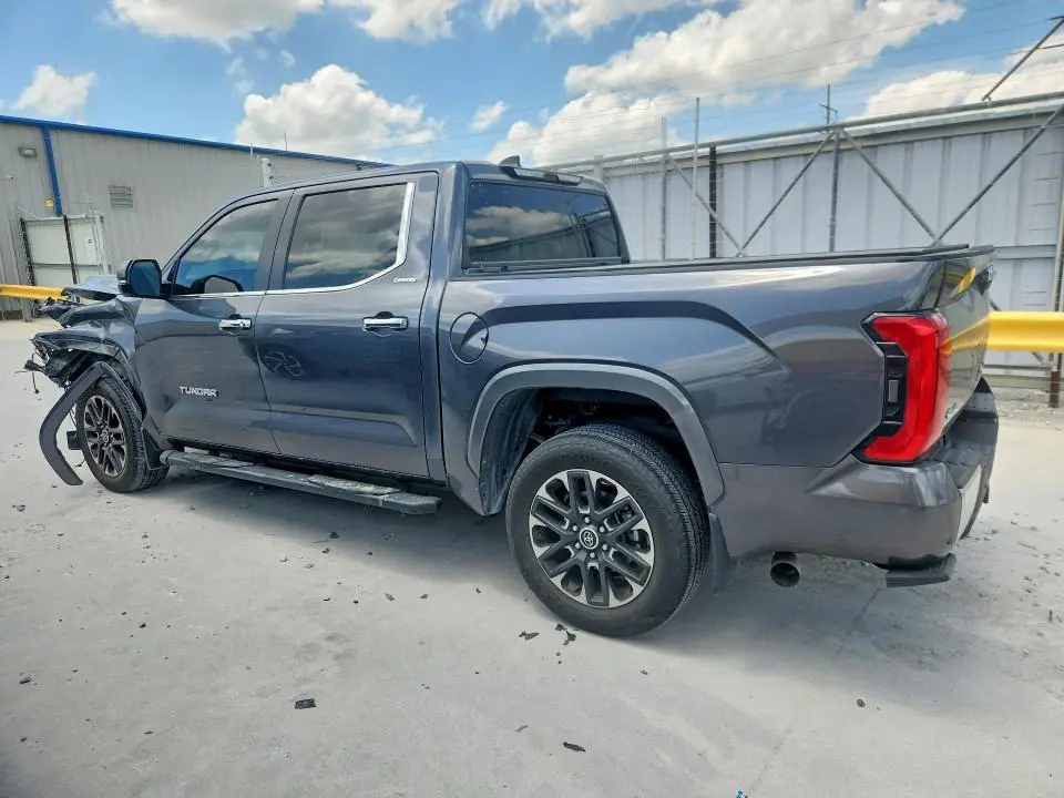 2024 TOYOTA TUNDRA CREWMAX LIMITED  