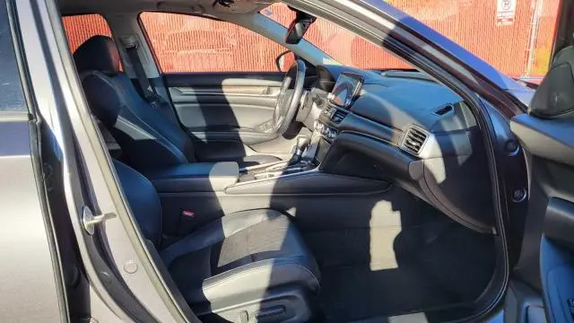 2018 HONDA ACCORD TOURING  