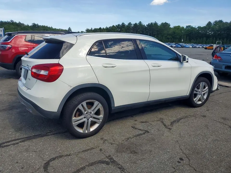 2015 MERCEDES-BENZ GLA 250 4MATIC  