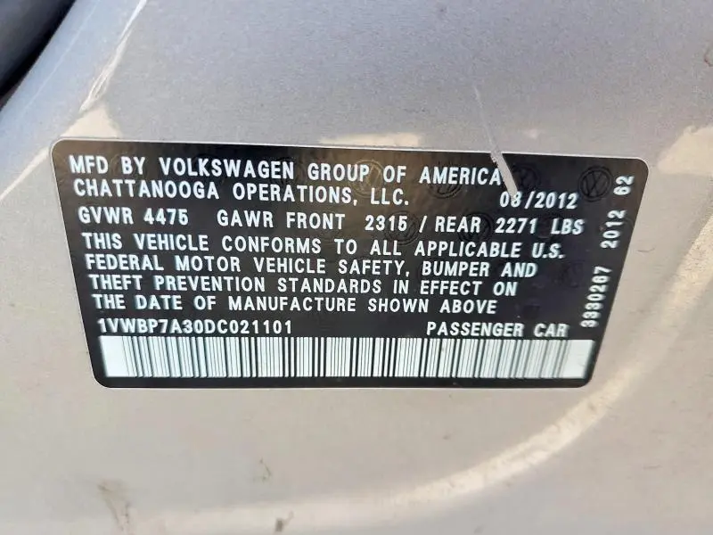 2013 VOLKSWAGEN PASSAT SE  