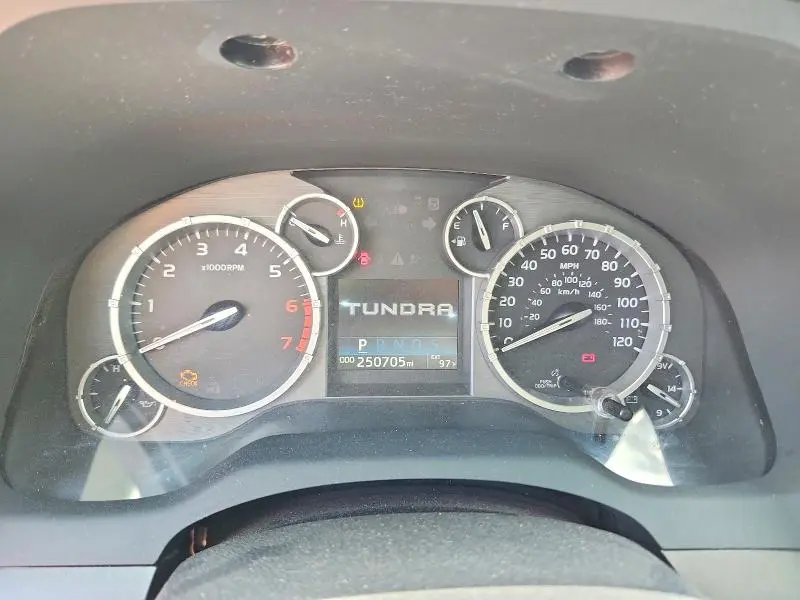 2016 TOYOTA TUNDRA CREWMAX SR5  