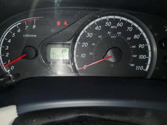 2013 TOYOTA SIENNA LE  