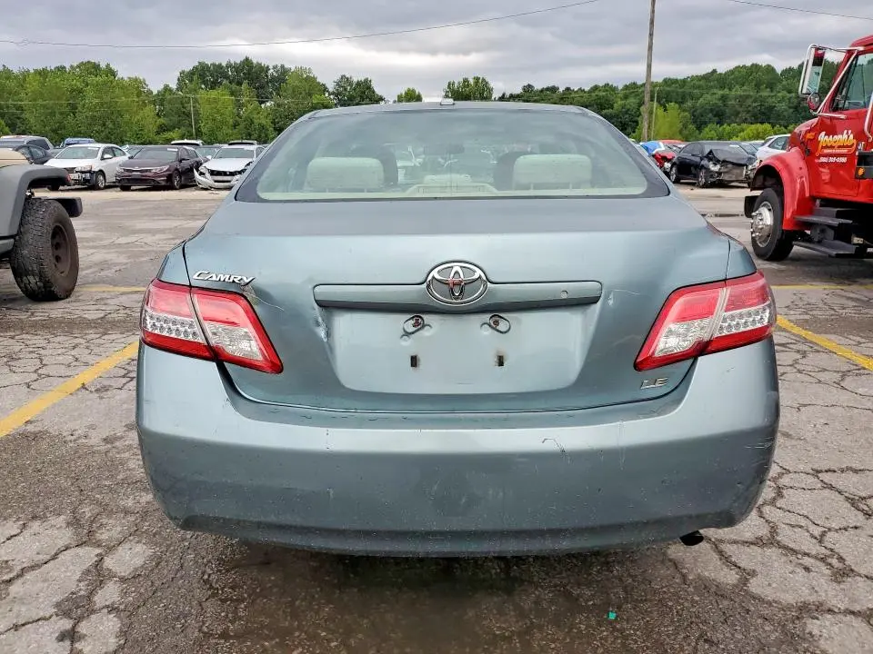 2011 TOYOTA CAMRY LE  