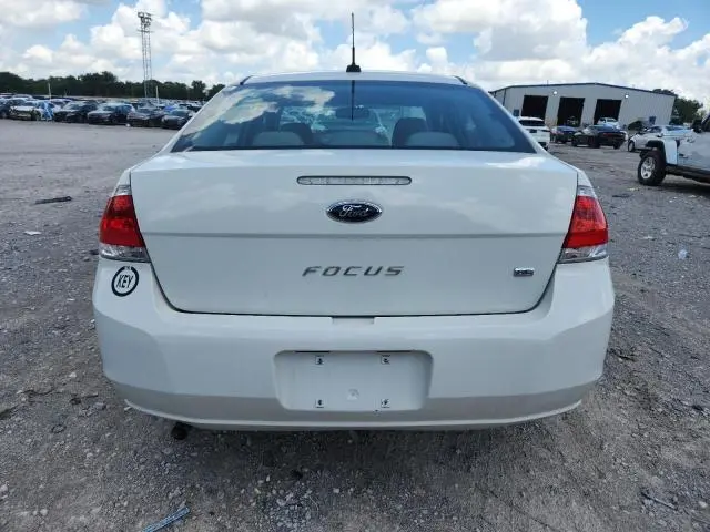 2010 FORD FOCUS SE  