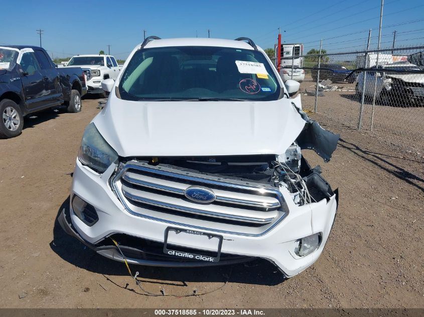 2018 FORD ESCAPE SE