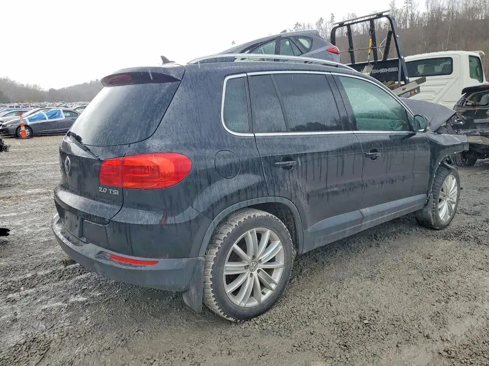 2013 VOLKSWAGEN TIGUAN S  