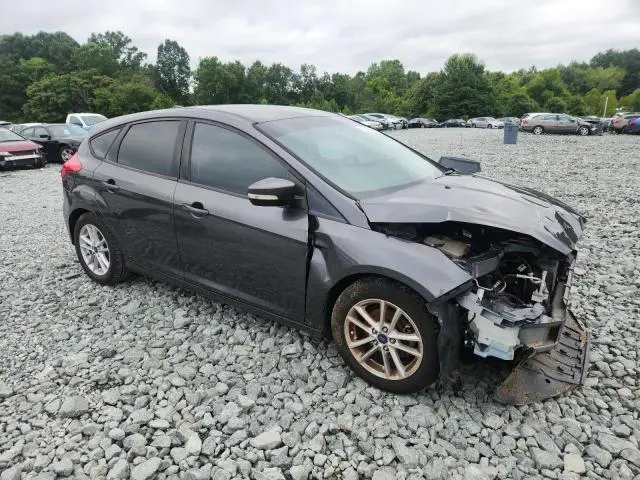 2017 FORD FOCUS SE  
