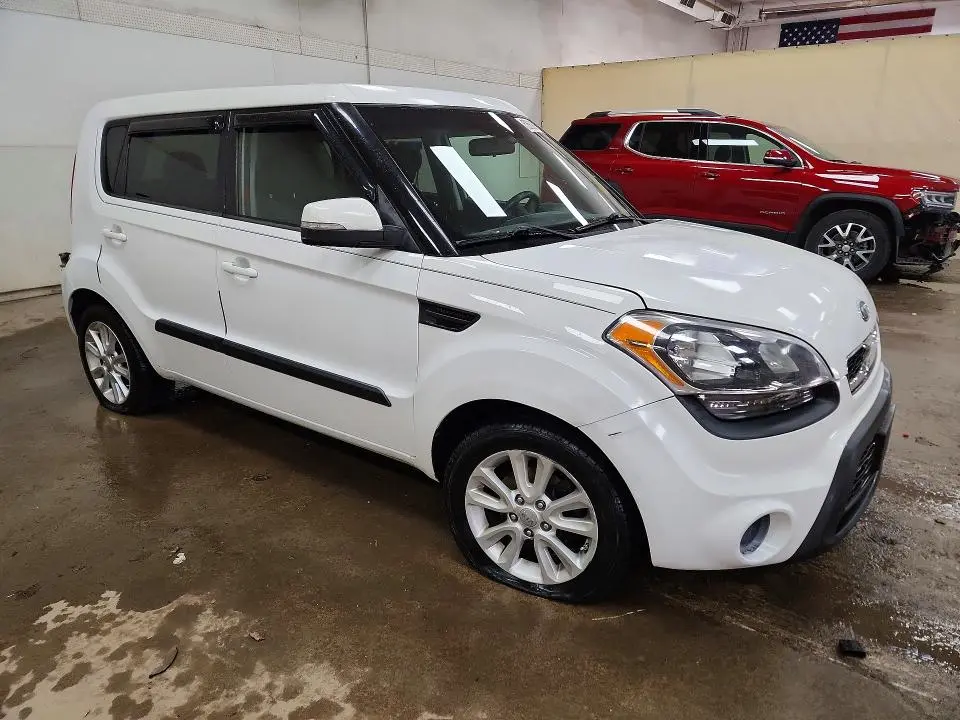 2012 KIA SOUL +  