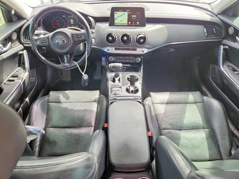 2019 KIA STINGER PREMIUM  