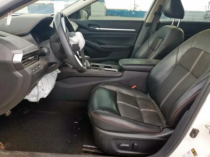 2024 NISSAN ALTIMA SR  