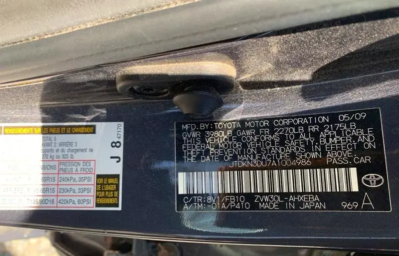 2010 TOYOTA PRIUS III  