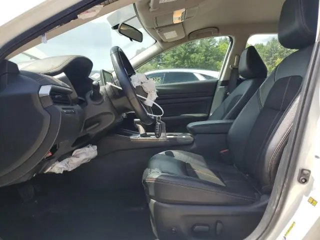 2019 NISSAN ALTIMA SR  