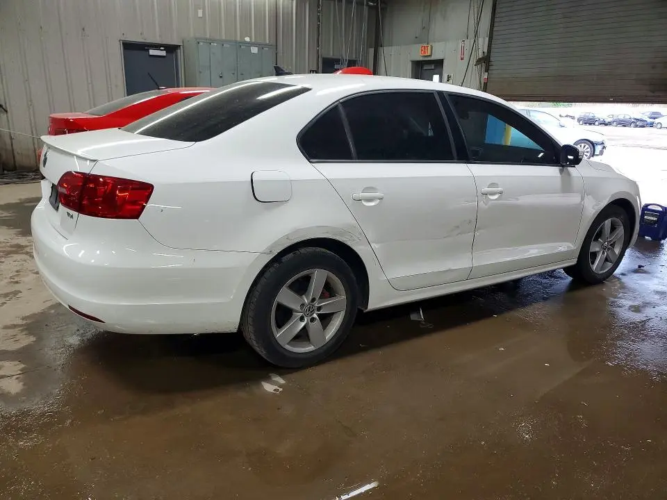 2012 VOLKSWAGEN JETTA TDI  