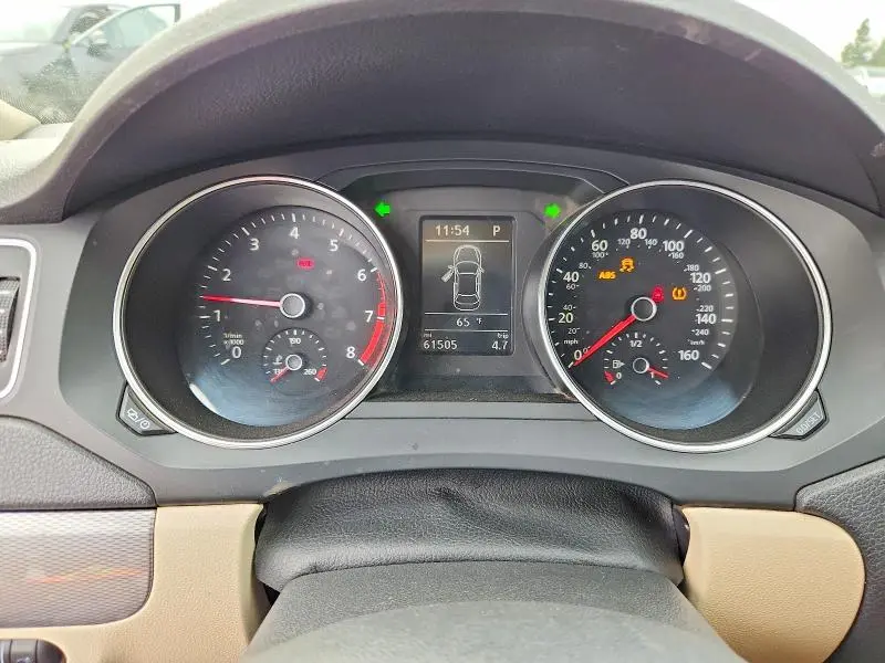 2017 VOLKSWAGEN JETTA SE  