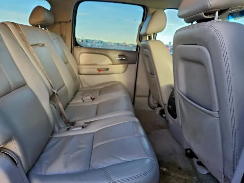 2010 CHEVROLET SUBURBAN K1500 LT  