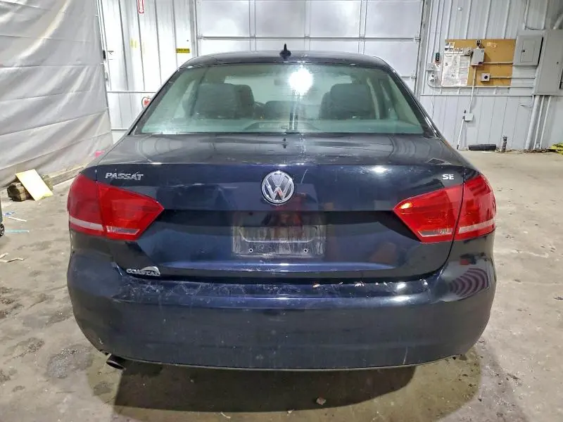 2013 VOLKSWAGEN PASSAT SE  